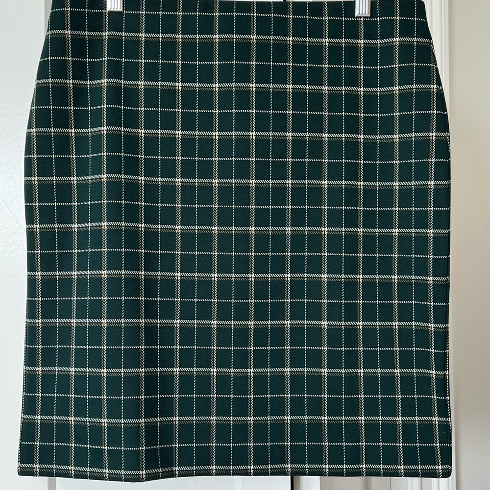 Ann Taylor Forest Green Plaid Pencil Skirt - Mid-Weight Perfect for Fall